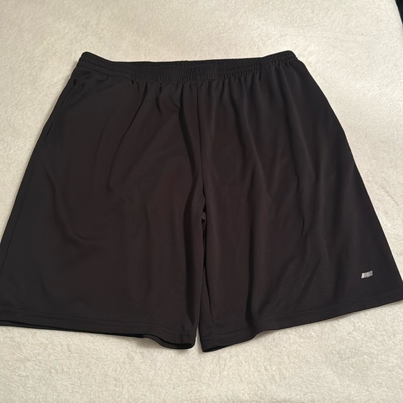 Men’s Amazon Essentials casual shorts, size 2XL - Picture 3 of 5